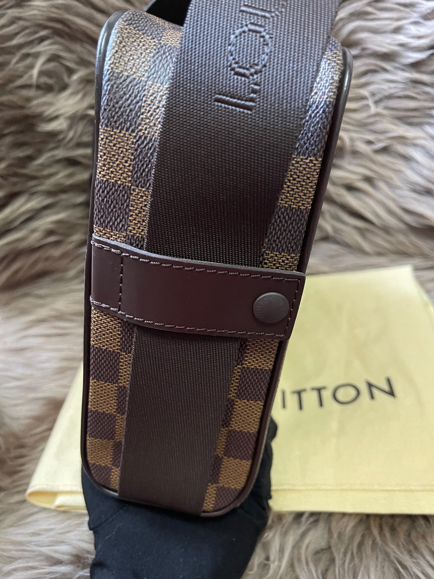 BIG DROP!! Preloved Louis Vuitton 2004 Olav PM shoulder bag