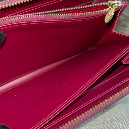 Preloved Authentic Louis Vuitton Vernis Zippy Wallet