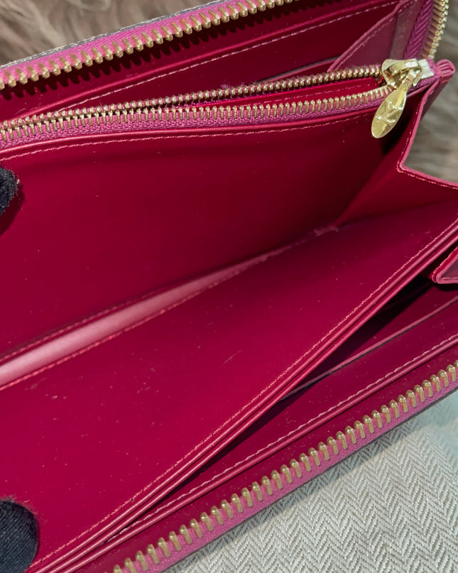 Preloved Authentic Louis Vuitton Vernis Zippy Wallet