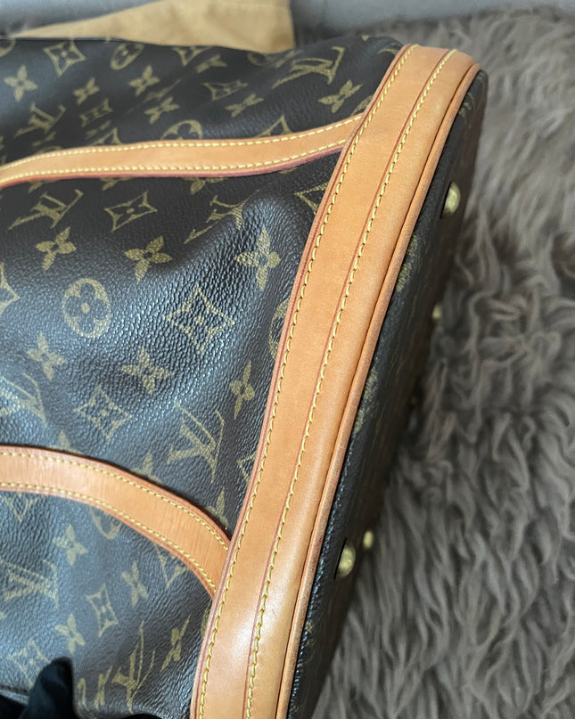 Preloved Authentic Rank B- Louis Vuitton Pre-Owned 2004 GM monogram bucket bag