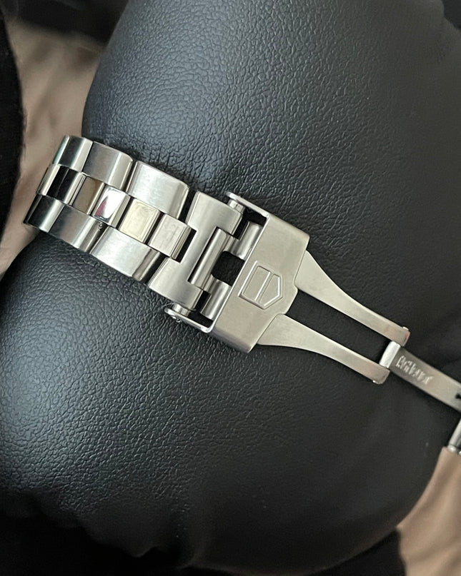 Preloved Authentic Rank A- TAG Heuer 2000 Professional / Exclusive Series Watch