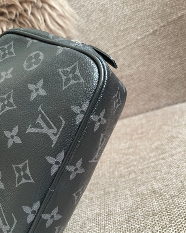 Preloved Authentic Louis Vuitton Monogram Eclipse Toiletry Pouch 25