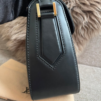 Preloved Authentic Louis Vuitton Epi Buci Crossbody Bag