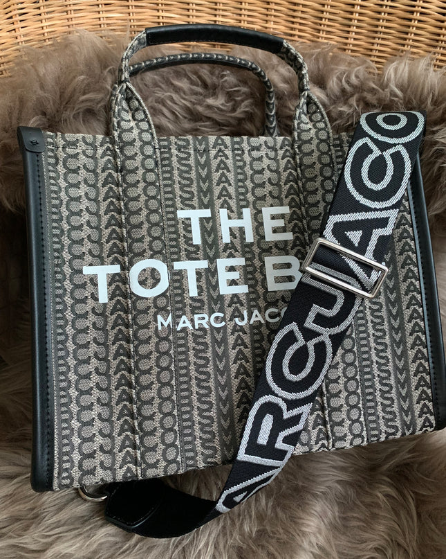 Marc Jacobs
The Medium Tote Bag in Monogram Jacquard