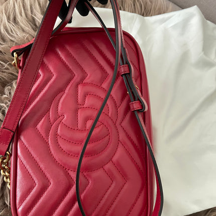 Preloved Authentic Gucci GG Marmont Camera Bag