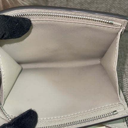 preloved AUTHENTIC Louis Vuitton Iris Compact Wallet – Mahina Galet