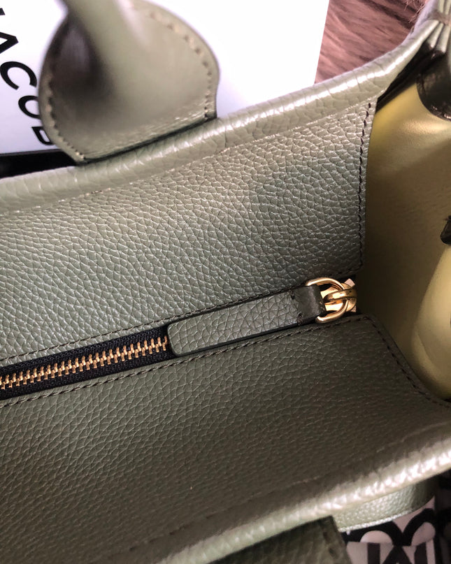 Preloved Marc Jacobs the medium leather tote bag in Green
