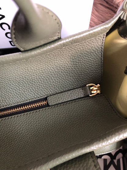 Preloved Marc Jacobs the medium leather tote bag in Green
