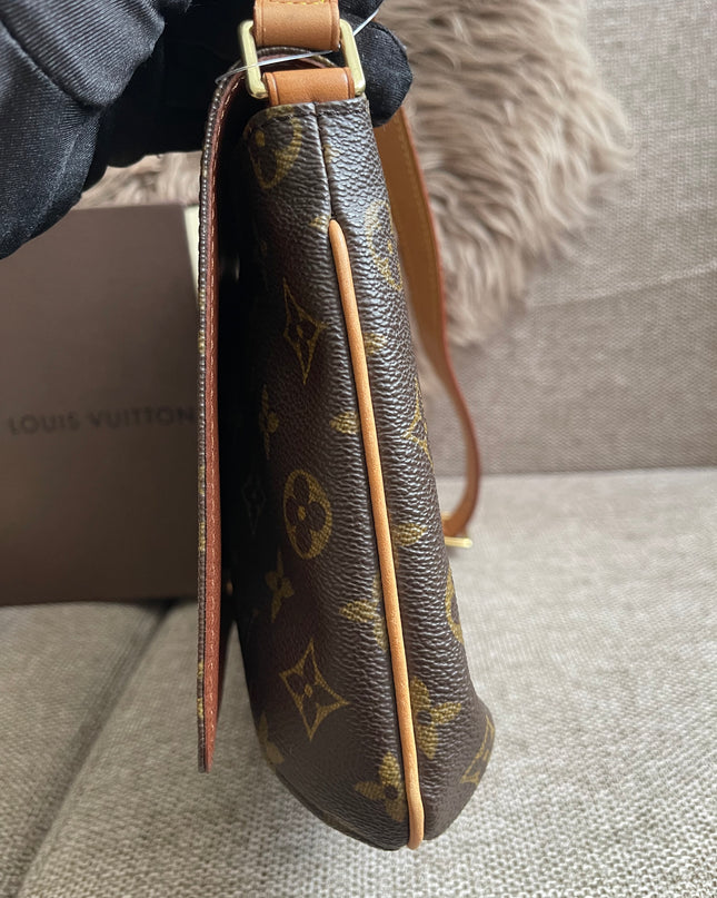 Preloved Authentic Louis Vuitton Musette Tango — Monogram Canvas