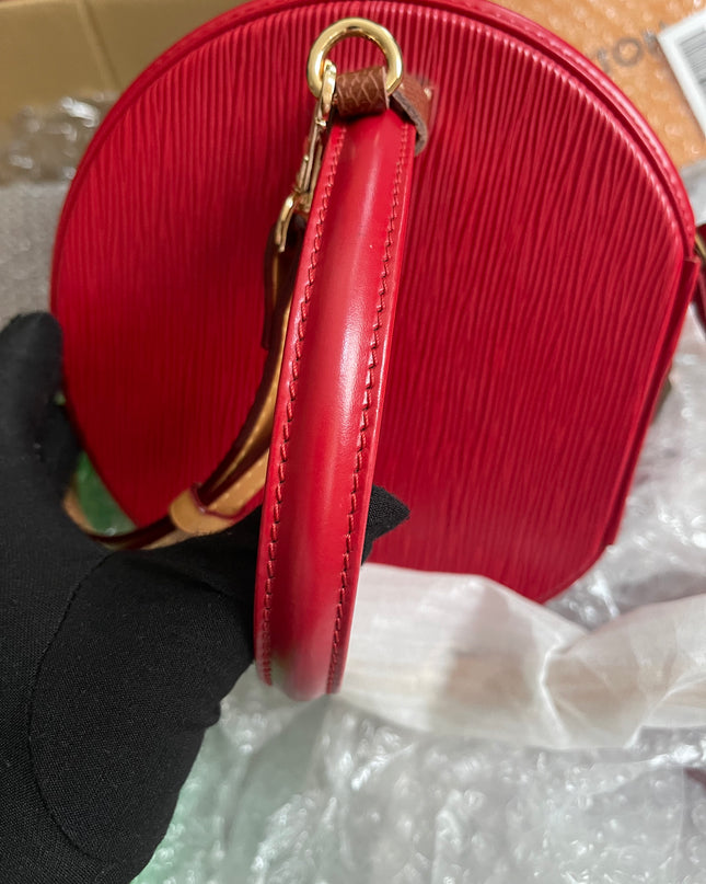 Preloved Louis Vuitton Red Epi Leather Cannes w/provided strap