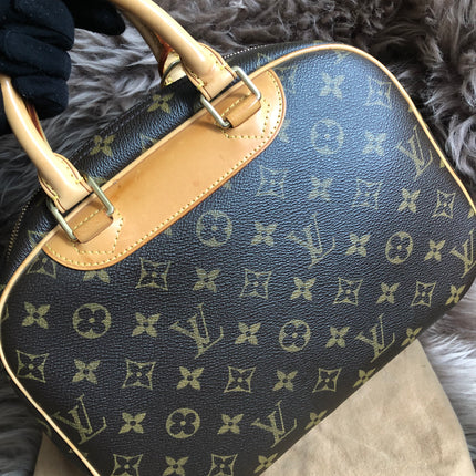 Preloved LOUIS VUITTON Monogram Trouville