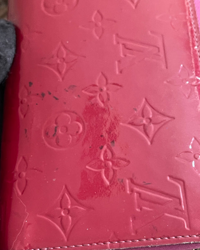 Preloved Authentic Louis Vuitton Vernis Zippy Wallet
