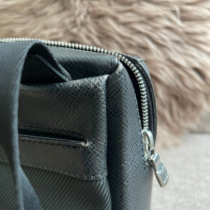 Preloved Authentic Louis Vuitton Taiga Leather Crossbody Bag – Épicéa Green, Silver Hardware