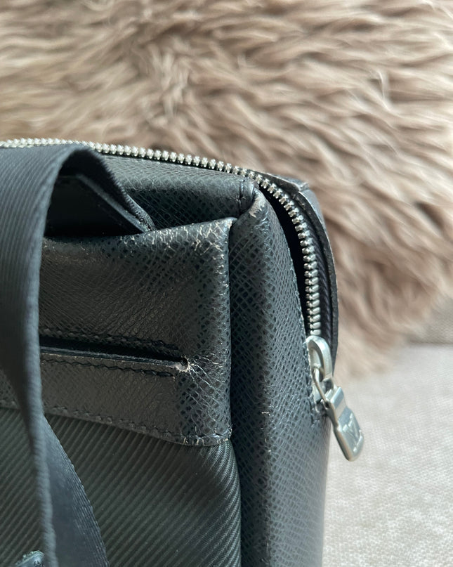 Preloved Authentic Louis Vuitton Taiga Leather Crossbody Bag – Épicéa Green, Silver Hardware