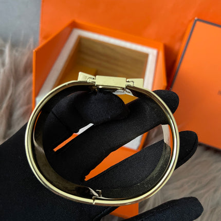 Preloved Authentic Hermès Loquet Watch