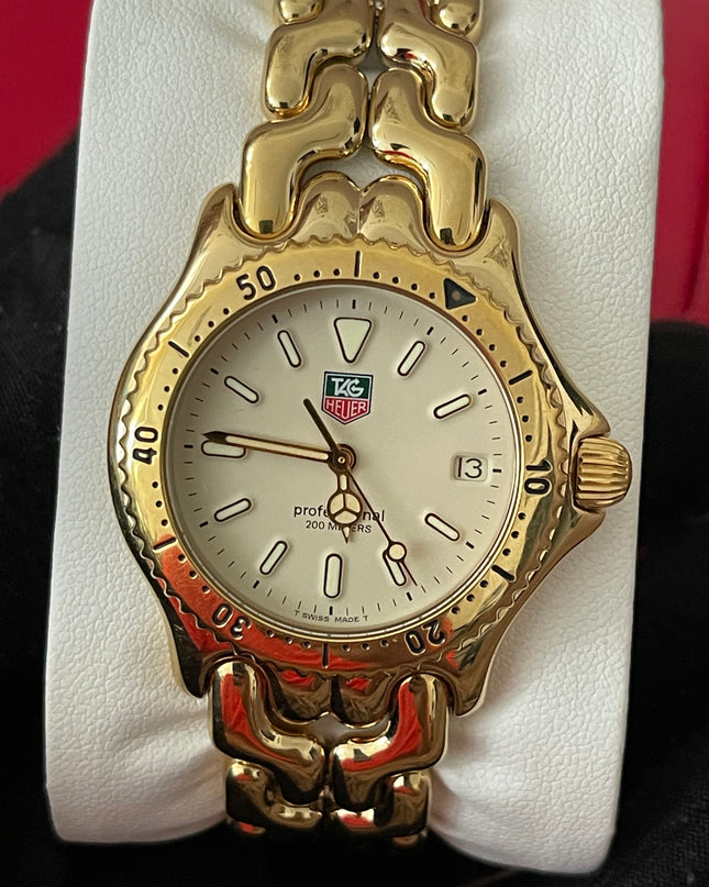 Preloved Authentic TAG Heuer Professional 200M Watch