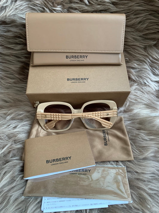 Burberry
Monogram Motif Oversized Square Frame Sunglasses