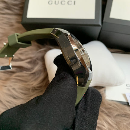 Gucci Sync Green Dial and Grey Rubber Strap Unisex Watch 137.1