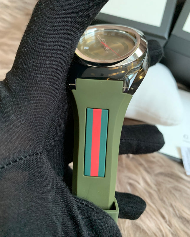 Gucci Sync Green Dial and Grey Rubber Strap Unisex Watch 137.1