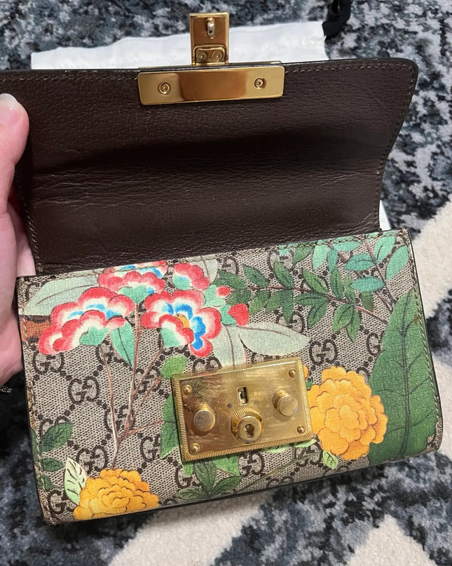 Preloved Authentic Gucci GG Supreme Small Tian Padlock Bag