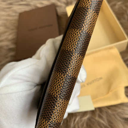 LOUIS VUITTON
Damier Ebene Canvas Pocket Organizer