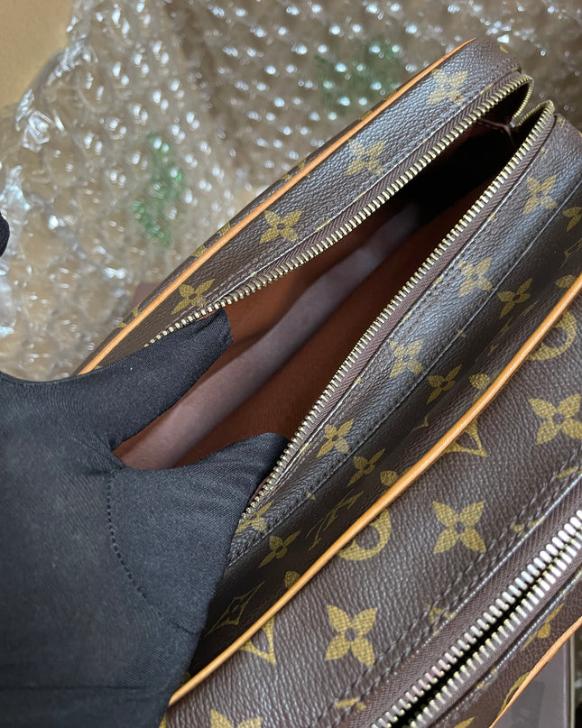 Preloved Louis Vuitton 2005 Nil messenger bag