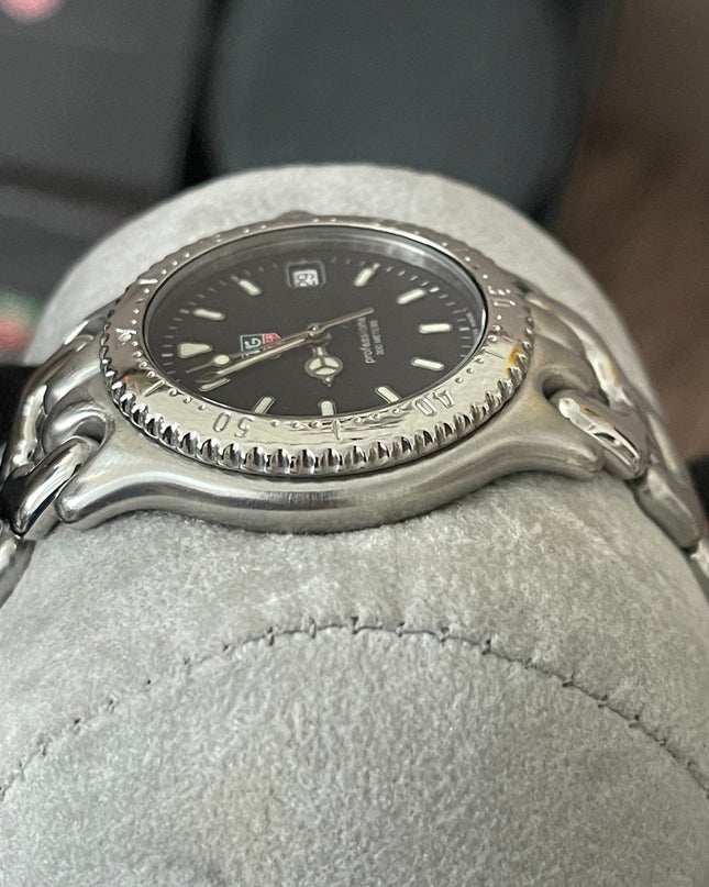 Preloved Authentic TAG Heuer Professional 200M stainless steel watch