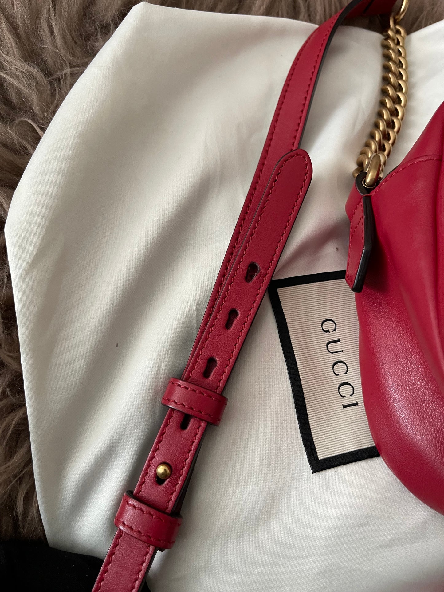 Preloved Authentic Gucci GG Marmont Camera Bag