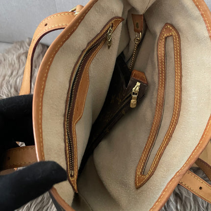 Preloved Authentic Rank B- Louis Vuitton Pre-Owned 2004 GM monogram bucket bag
