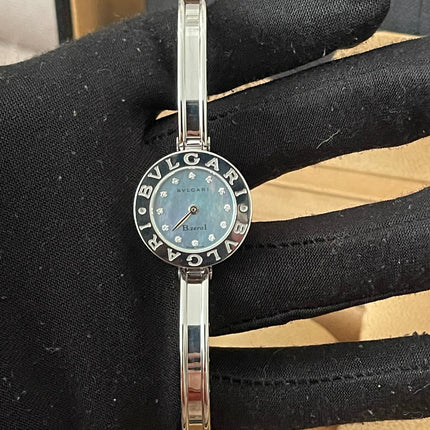Preloved Authentic Bvlgari B.zero1 Watch 22mm stainless steel case, a blue mother-of-pearl dial with diamond