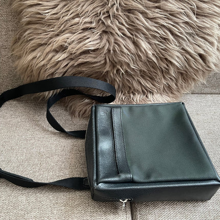 Preloved Authentic Louis Vuitton Taiga Leather Crossbody Bag – Épicéa Green, Silver Hardware