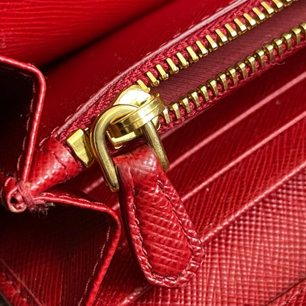 Preloved Authentic Prada Saffiano Metal Wallet on Chain in Fuoco Red