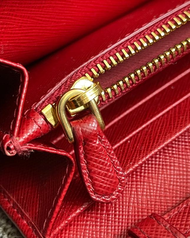 Preloved Authentic Prada Saffiano Metal Wallet on Chain in Fuoco Red