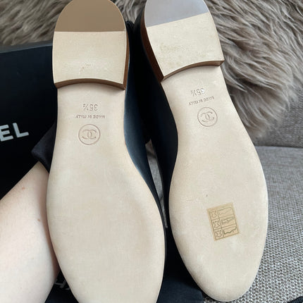 Preloved Authentic Chanel Ballet Flats — Black Lambskin & Patent Cap Toe (Size 35½)