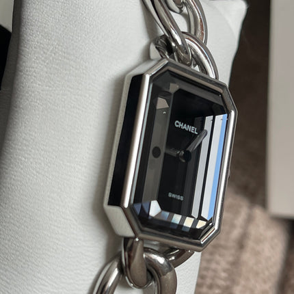 Preloved Authentic Chanel Première Gourmette Chain Watch