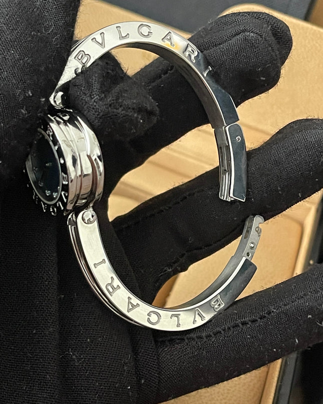 Preloved Authentic Bvlgari B.zero1 Watch 22mm stainless steel case, a blue mother-of-pearl dial with diamond