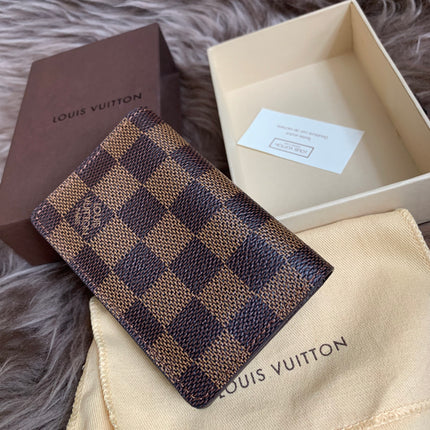 LOUIS VUITTON
Damier Ebene Canvas Pocket Organizer