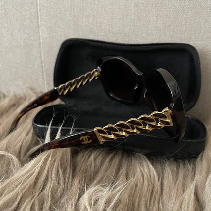 Preloved Authentic Chanel Square Chain Sunglasses