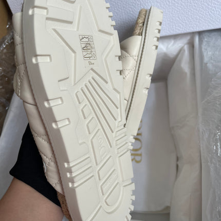 UNUSED Christian Dior White Cannage D Twist Slide Sandal 37