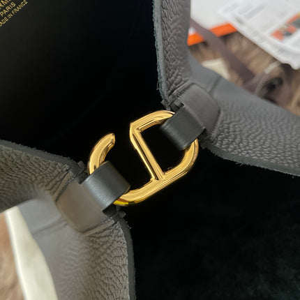 Preloved Authentic Hermès In-the-Loop 23 bag