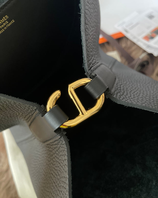 Preloved Authentic Hermès In-the-Loop 23 bag