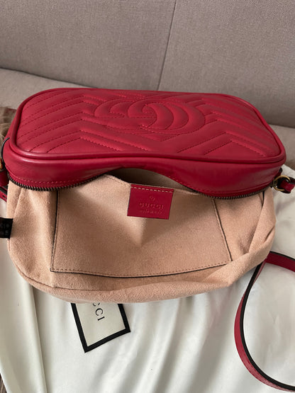 Preloved Authentic Gucci GG Marmont Camera Bag