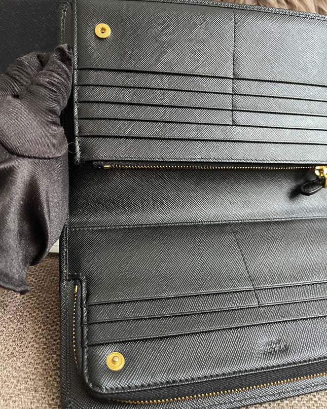 Preloved Authentic Prada Organizer Wallet — Saffiano Leather