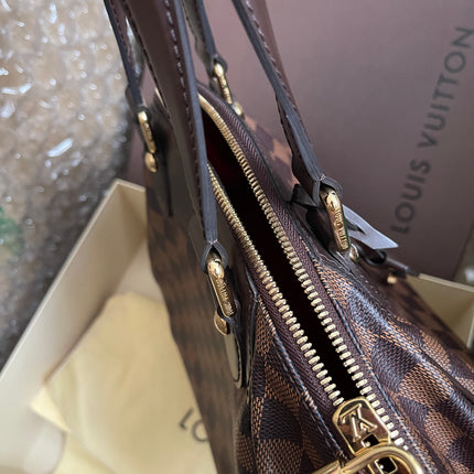 Preloved Louis Vuitton Pre-Owned
2012 Verona PM shoulder bag w/provided strap