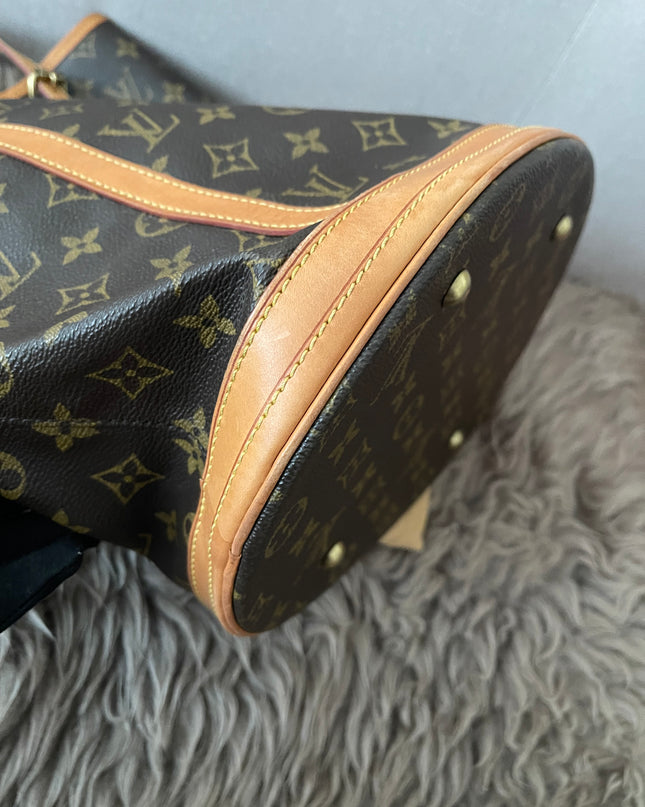 Preloved Authentic Rank B- Louis Vuitton Pre-Owned 2004 GM monogram bucket bag