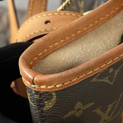 Preloved Authentic Rank B- Louis Vuitton Pre-Owned 2004 GM monogram bucket bag