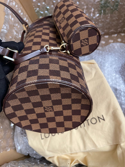 Prelove Louis Vuitton Pre-Owned
1990-2000s Papillon 30 w/provided strap