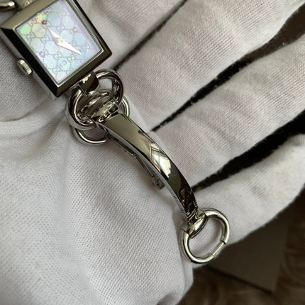 Gucci Tornavoni Women's Watch, 0.7 inch (18 mm), Quartz, White Pearl YA120517