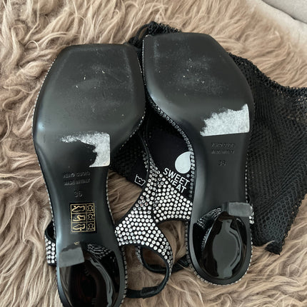 Preloved Authentic GIABORGHINI Rosie 13 70mm thong sandals SZ 35