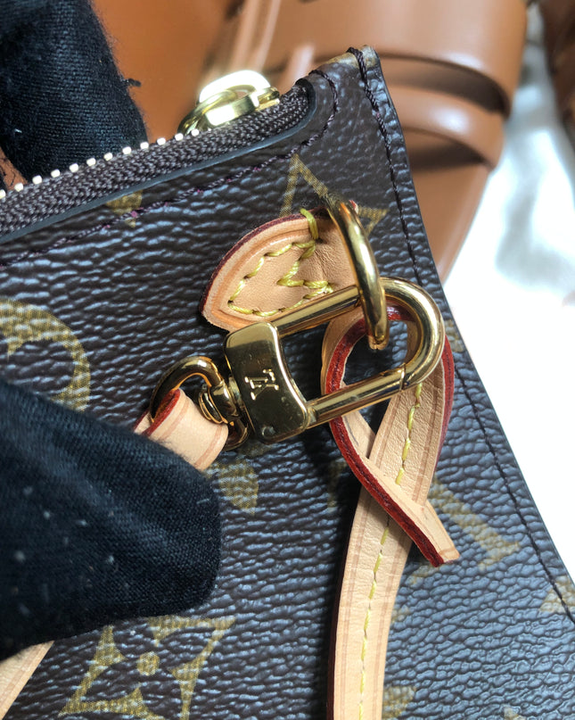 Preloved Louis Vuitton Monogram Neverfull Pouch